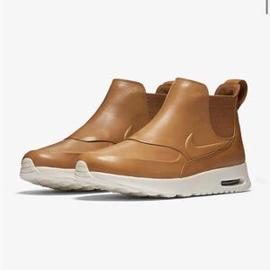 Nike Women’s Air Max Thea Mid Size 7